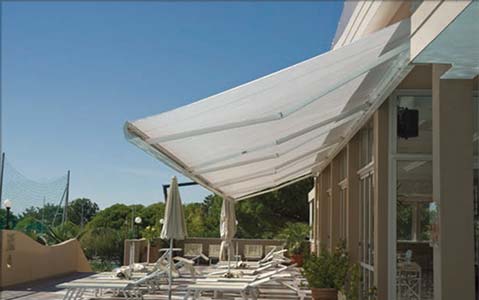 KE Outdoor Bella Plus retractable patio awning